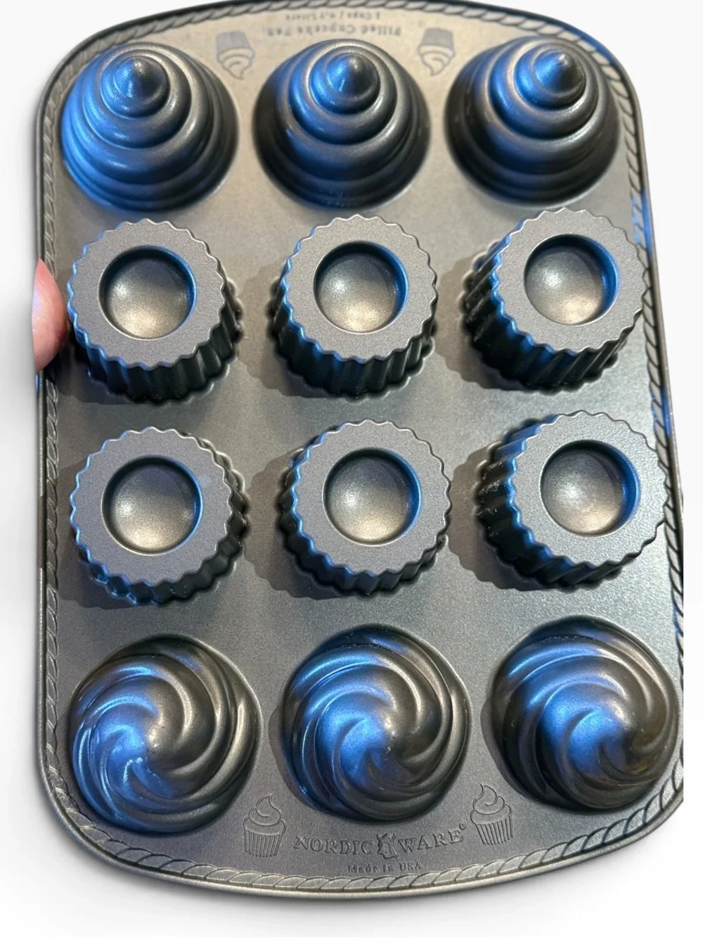 Nordic Ware  Filled Cupcake Muffin & Swirl Cupcake Pan Made in USA